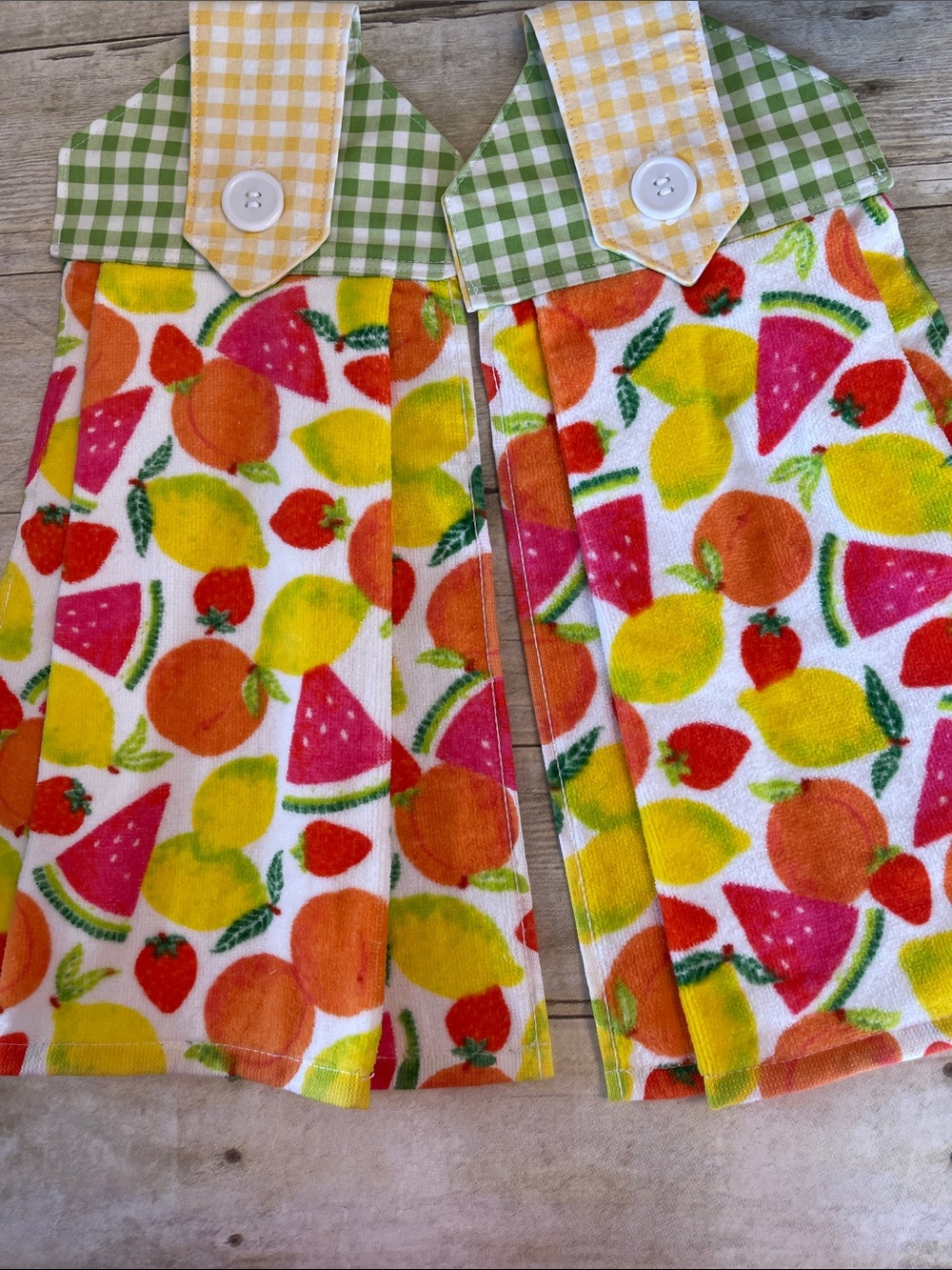SALE! Sewn Top Towel Set of Two Gingham & Fruit - Picture 3 of 7